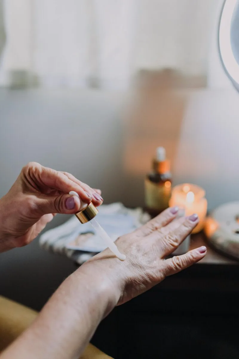 retinol jak zacząć stosować w pielęgnacji skóry